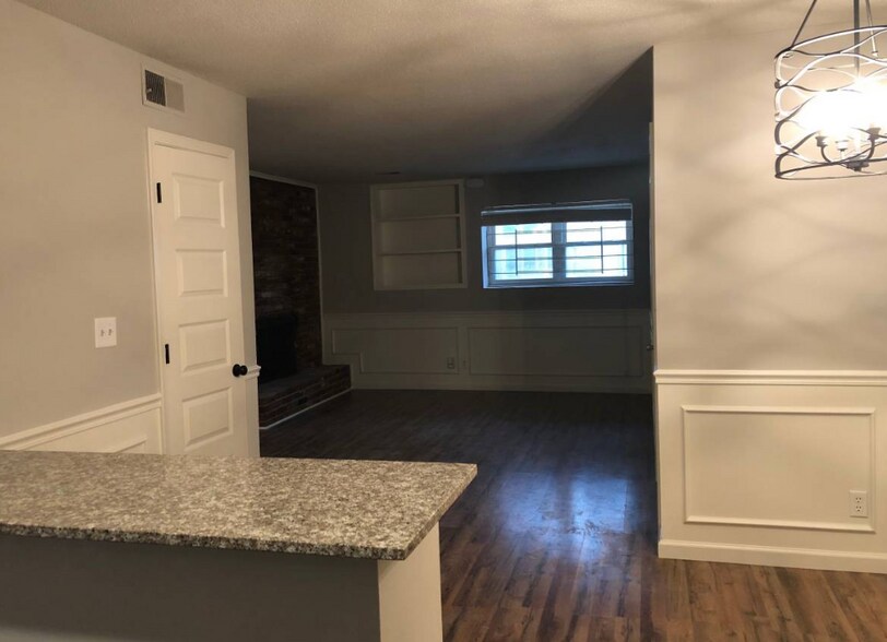 Building Photo - 4410 Jarboe St