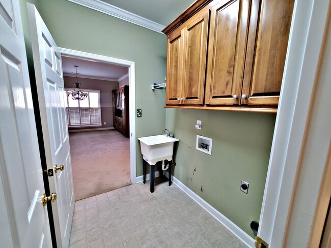 Building Photo - HOUSE FOR RENT - DECATUR
