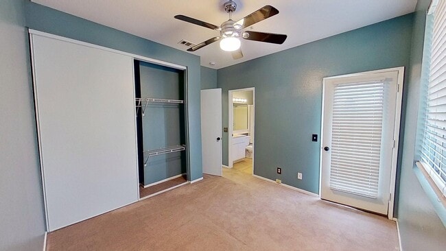 Building Photo - 1 Breakers Ln