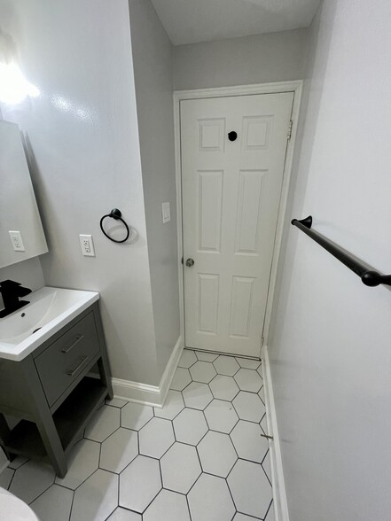 Building Photo - 1318 T St NW