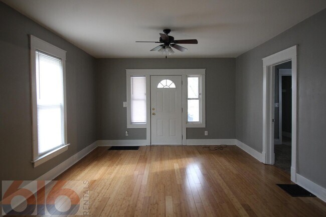 Building Photo - 1124 Watson St SW