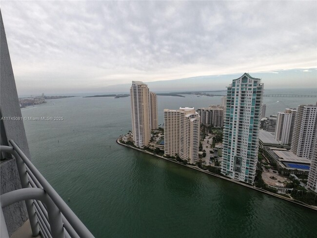 Building Photo - 325 S Biscayne Blvd