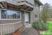 Building Photo - 10809 NE 48th Cir
