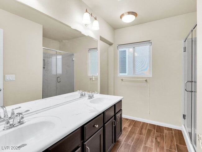 Building Photo - 6465 Grande River Ct