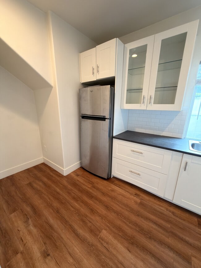 Building Photo - 4572 Onondaga Ave