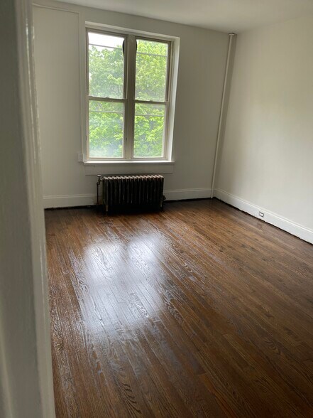 Building Photo - 1436 Lozier Pl