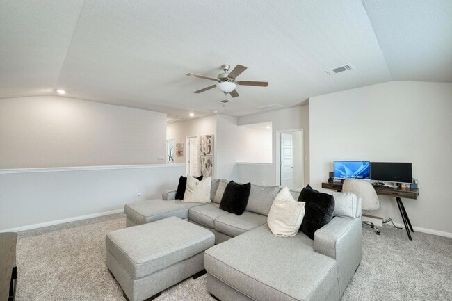 Building Photo - 636 Wild Spur Ln