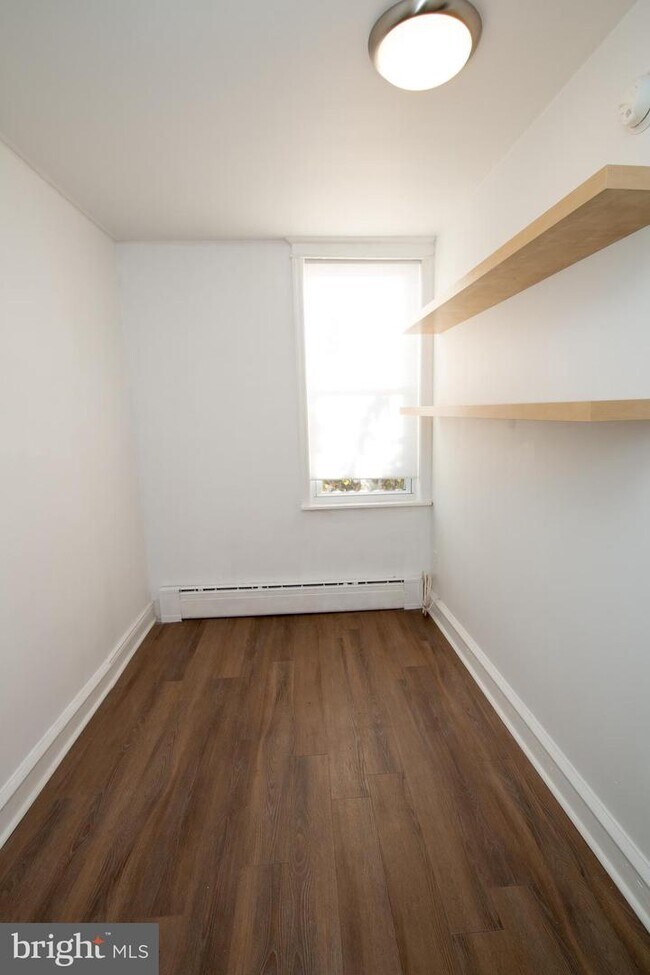 Building Photo - 1129 McKean St