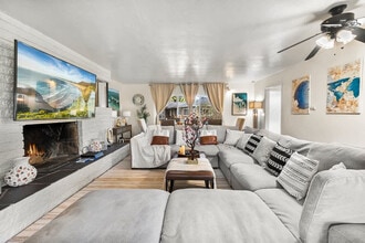 Building Photo - 4989 Randlett Dr