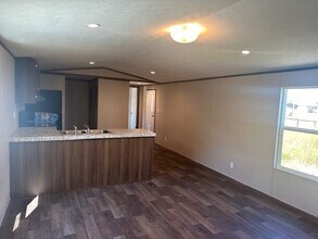 Building Photo - 614 CR 5253