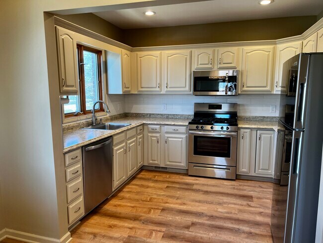 Building Photo - 310 Joe McCarthy Dr