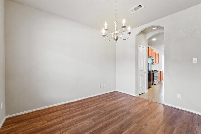 Building Photo - 115 Black Swan Pl