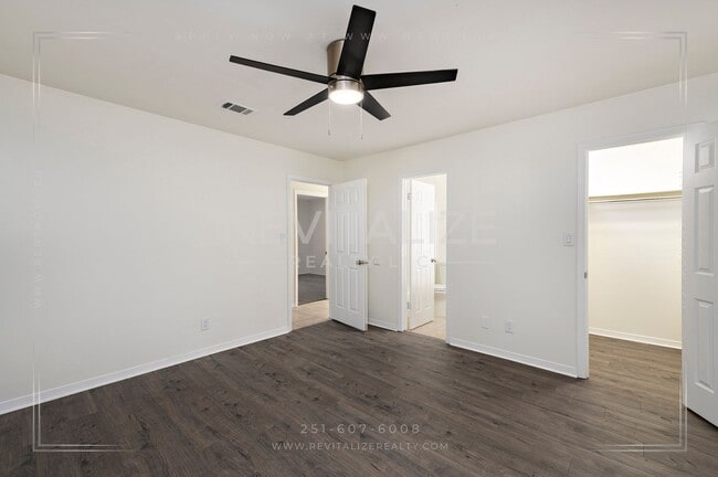 Building Photo - Sweet Cottage-esque 3-Bed 2-Bath in Daphne!