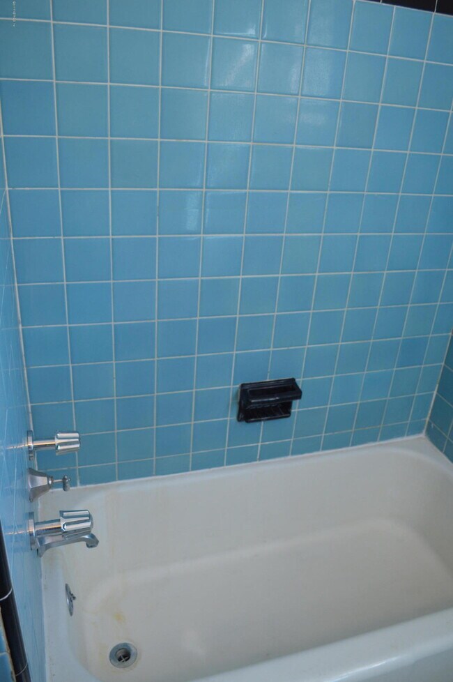 Building Photo - 2834 Downing St