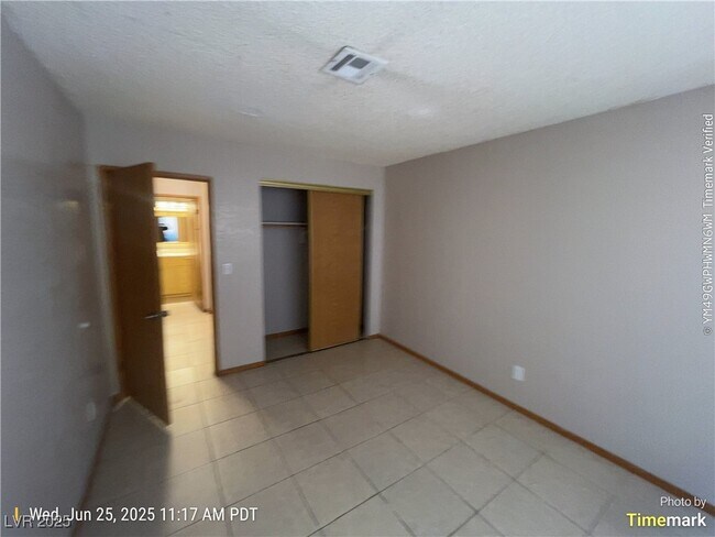 Building Photo - 120 Orland St