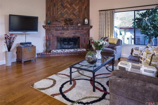living room - 684 Shamrock Ln
