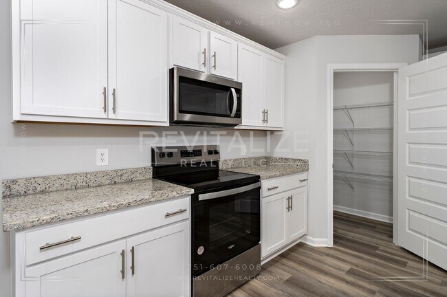 Building Photo - Smart 4 Bd / 2 Ba Home in West Mobile Gated Community