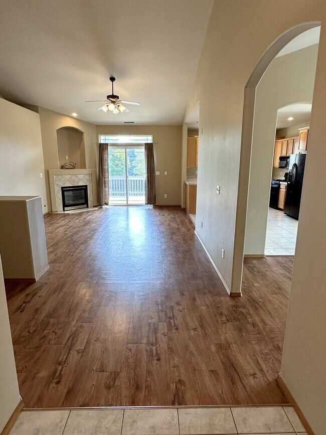 Building Photo - Breathtaking Rambler in Richland