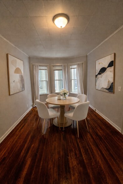 Building Photo - 580 Potomac Ave