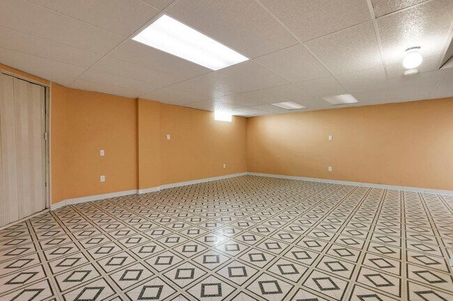 Building Photo - 4516 Harston Ave