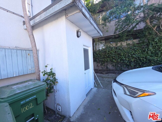 Building Photo - 525 Broadway St