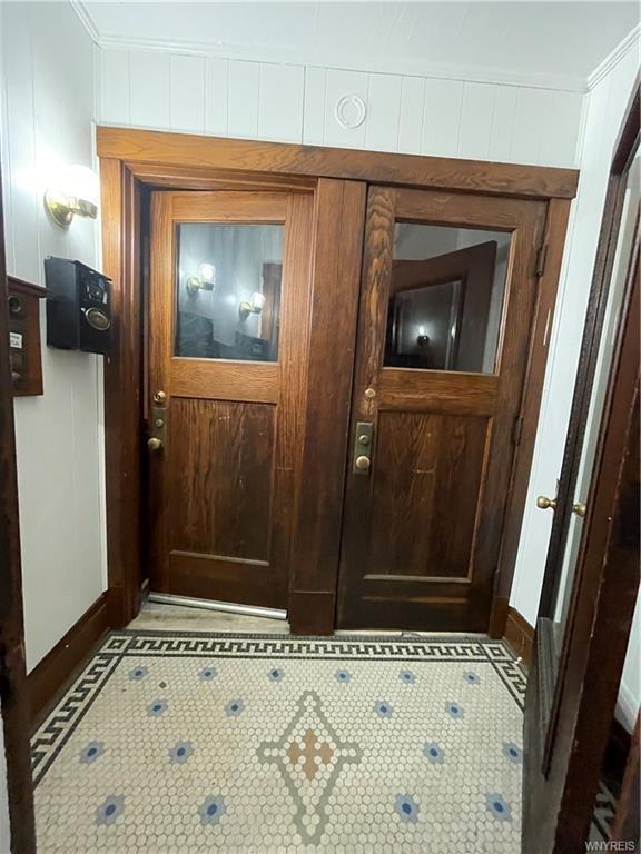 Main Foyer Entrance - 9 Bewley Pkwy