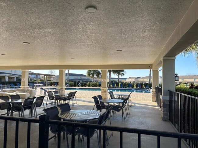 Building Photo - 140 Arbor Lakes Dr