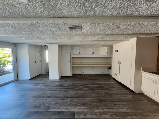 Building Photo - Beautiful Newly Renovated 3 Bedroom 2 Bathroom House in Whittier