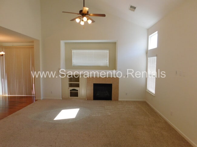 Building Photo - Very Nice Updated 4bd/3ba Rancho Cordova H...