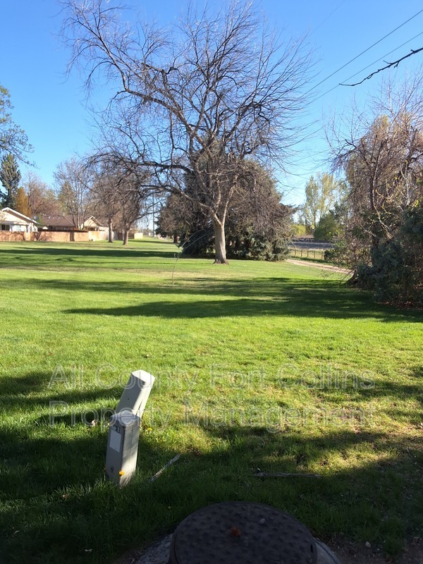 Building Photo - 2814 Parklake Dr