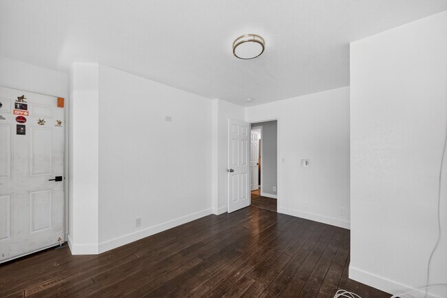 Building Photo - 29121 Ave De Las Flores