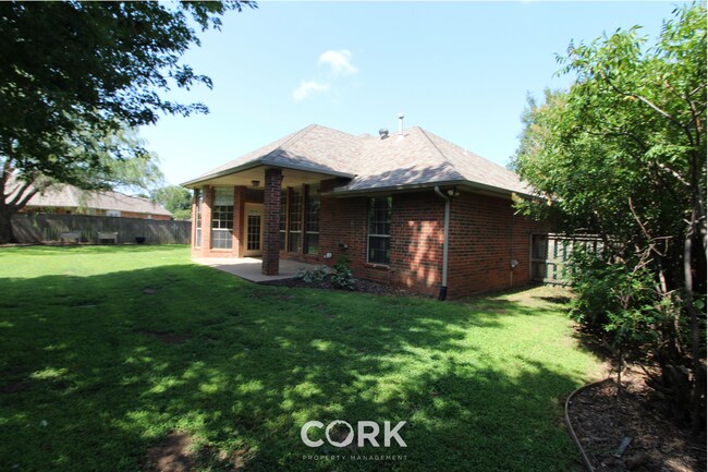 Building Photo - 2808 Stonebrook Rd