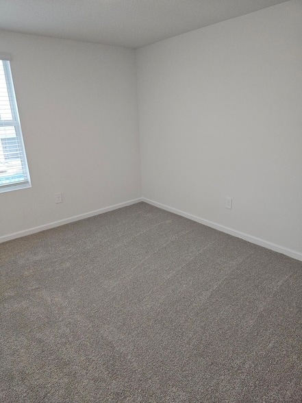 Building Photo - 621 Salisbury Cir