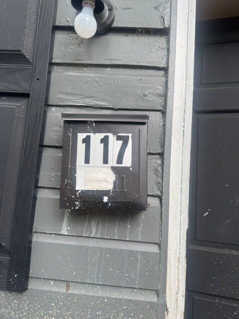 Building Photo - 117 King St