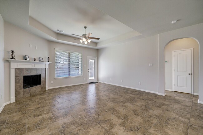 Building Photo - 314 Moonwalk St