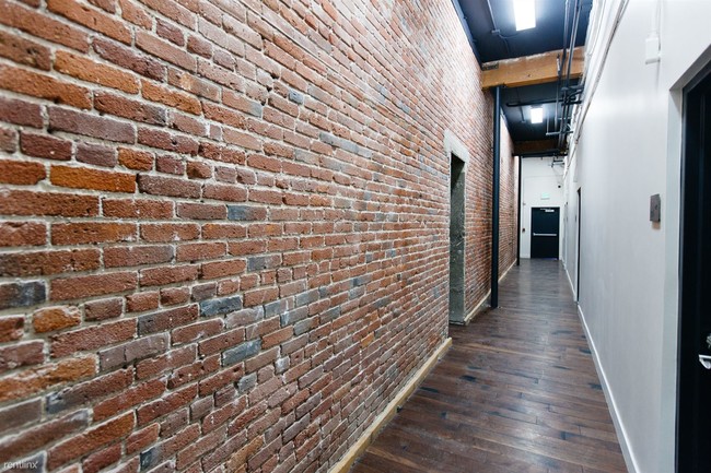 Building Photo - 1 br, 1 bath Apartment - Arthouse Lofts 339