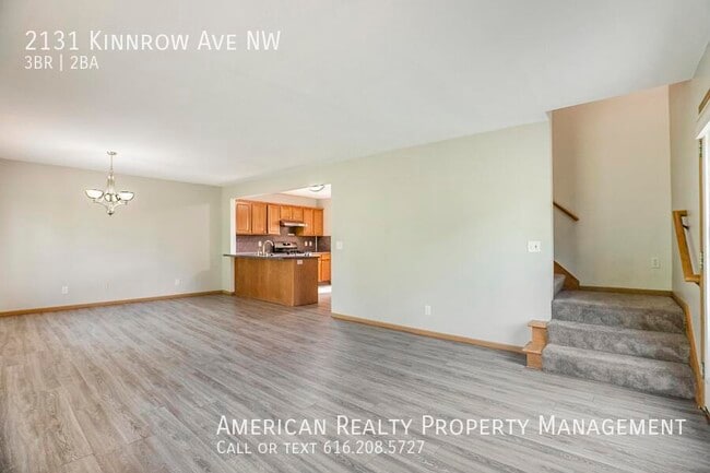 Building Photo - 2131 Kinnrow Ave NW