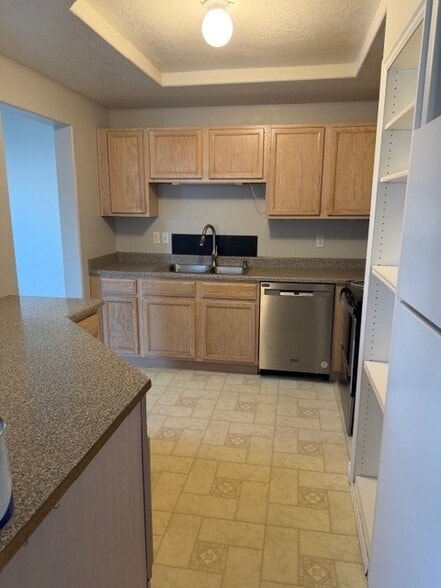 Building Photo - 1759 Anson Dr