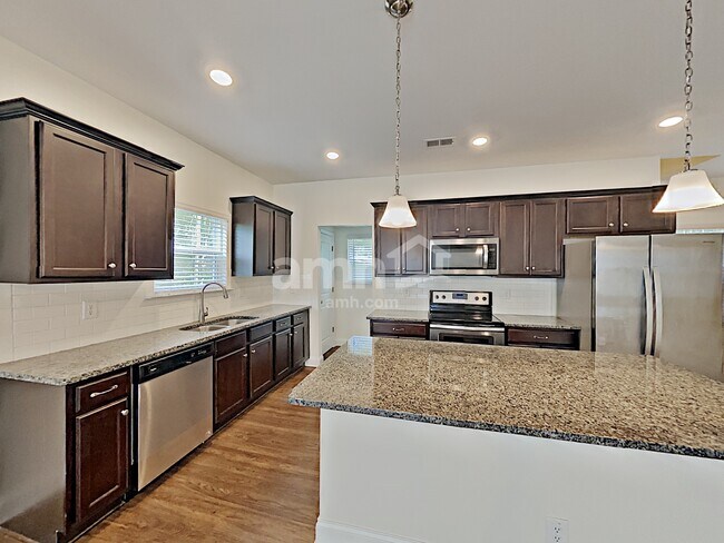 Building Photo - 159 Makenna Dr