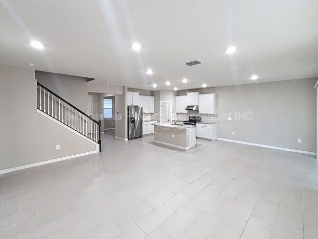 Building Photo - 12657 Promenade Estates Blvd