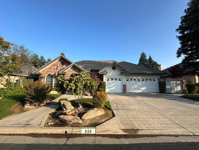 Primary Photo - 535 W Decatur Ave