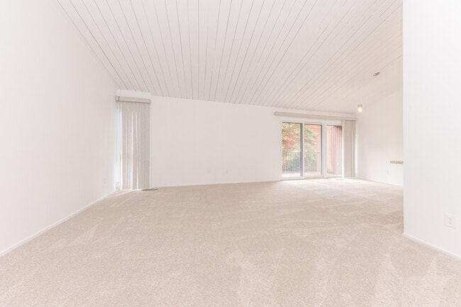 Building Photo - 2407 Packard St