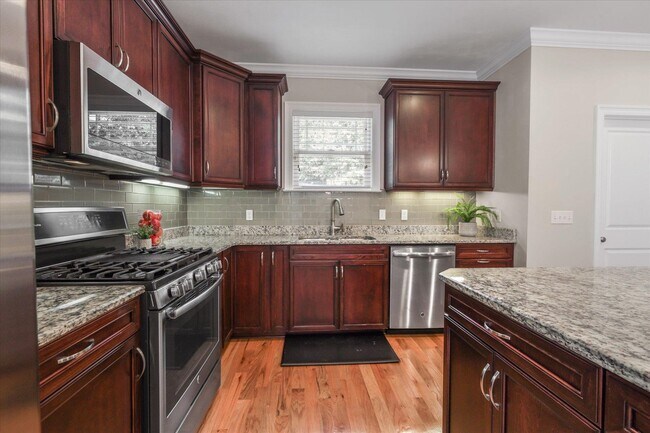 Building Photo - 5185 Holly Fern Trce