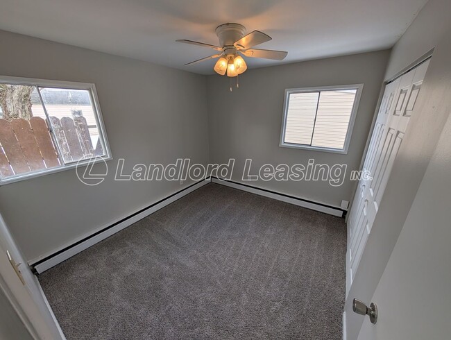 Building Photo - Updated 3-Bedroom Home with Garage & Fenced Yard