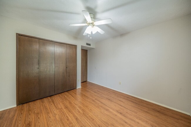 Building Photo - Move-In Ready 3-bed 2-bath!