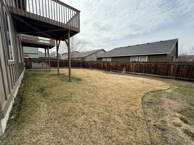 Building Photo - 3 Bed/2.5 Bath Townhome in NE Bend - Canoe Court