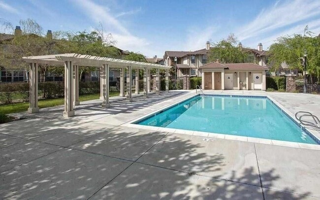 Building Photo - 812 Joree Ln