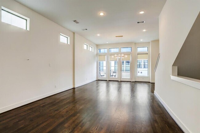 Building Photo - 2106 Colorado St