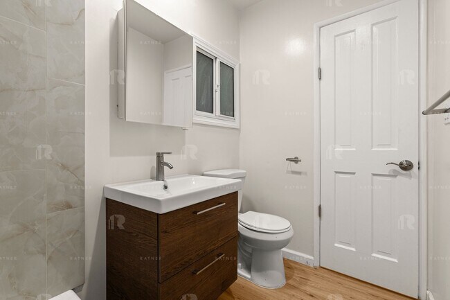 Building Photo - 4191 Sunswept Dr