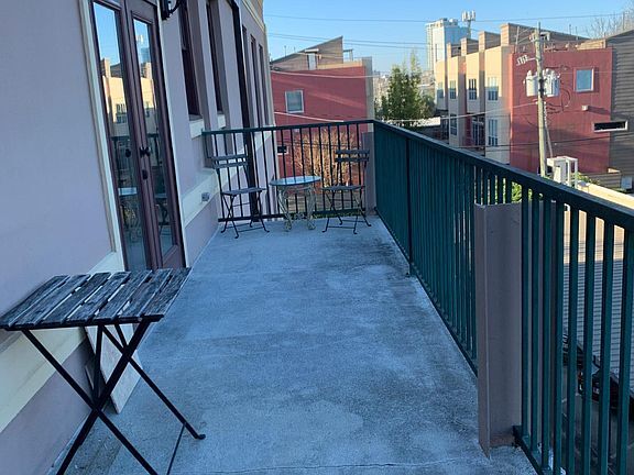 Balcony - 2700 Albany St